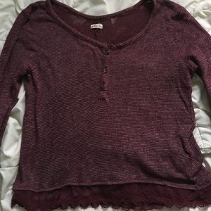 HOLISTER cropped burgundy sweater size M